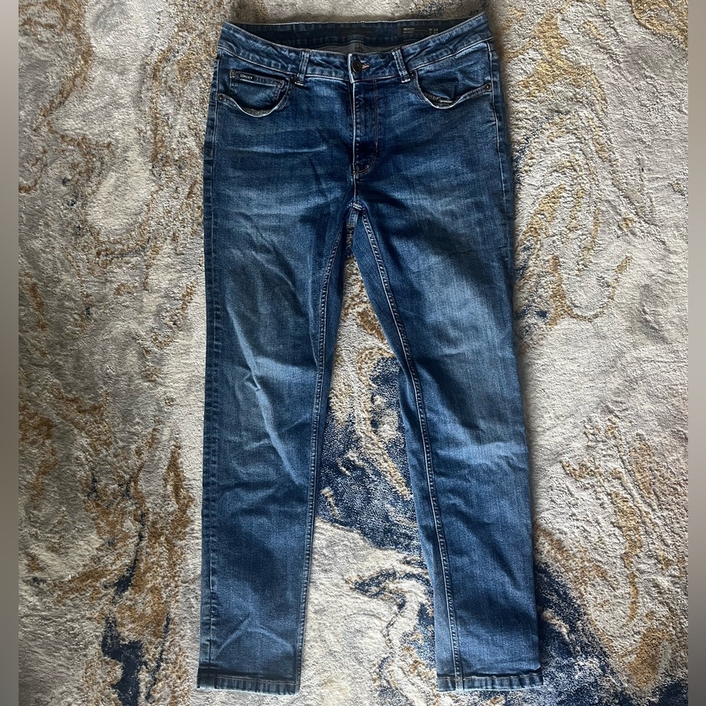 DKNY skinny jeans for women Size 34R
